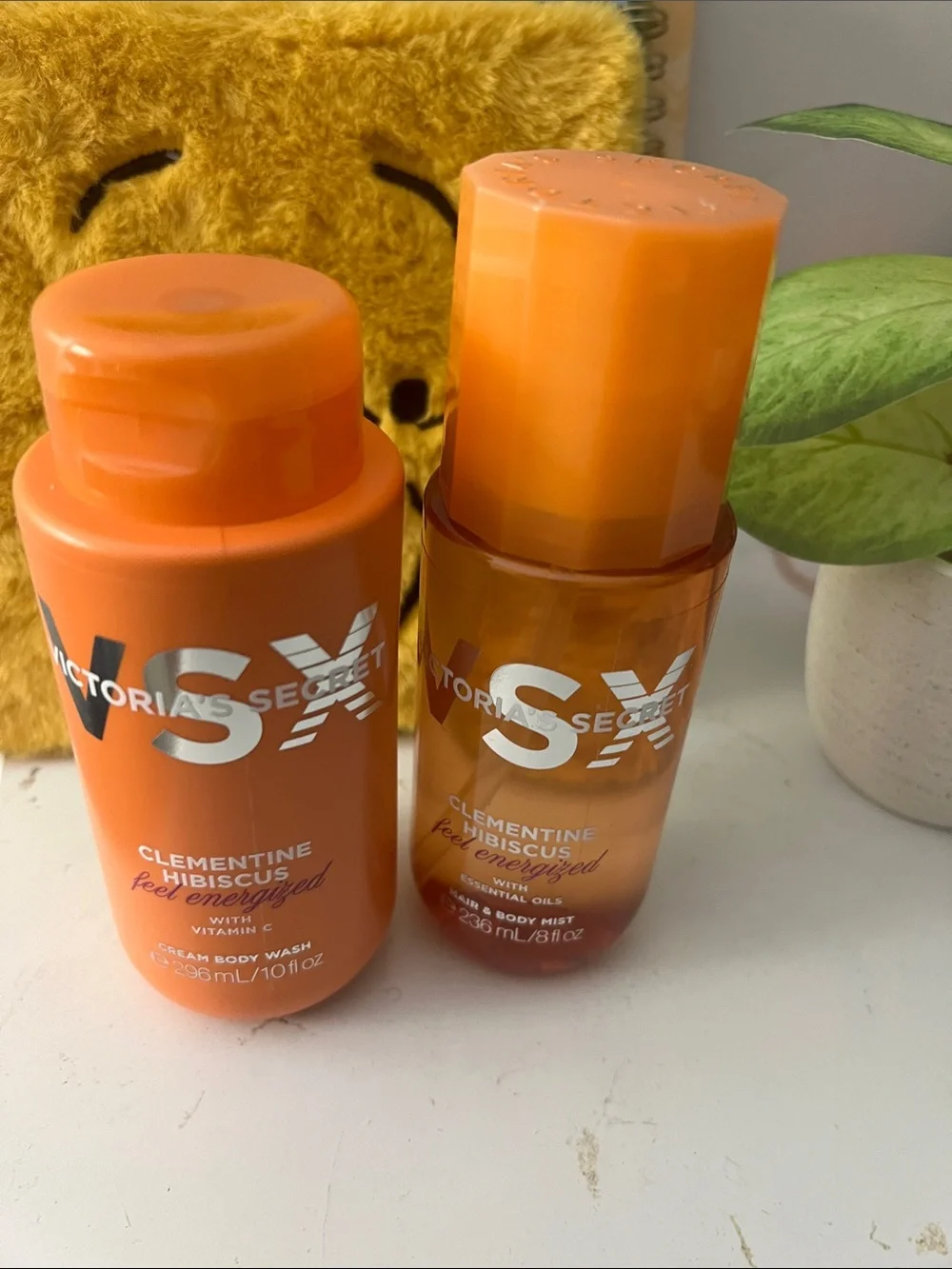 Victoria's Secret PINK Clementine & Hibiscus Orange Shower Gel and Body Mist Set